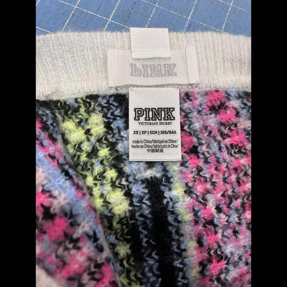 PINK Victoria's Secret Oversize Sweater Snowflake Multicolor Knit Long Sleeve XS - Picture 10 of 14